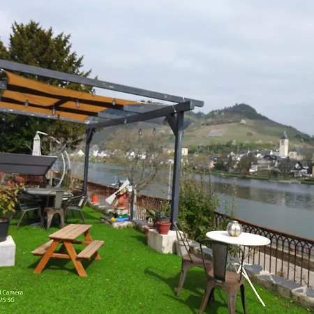 Voll Ausgestattete Mit Moselblick Apartmán